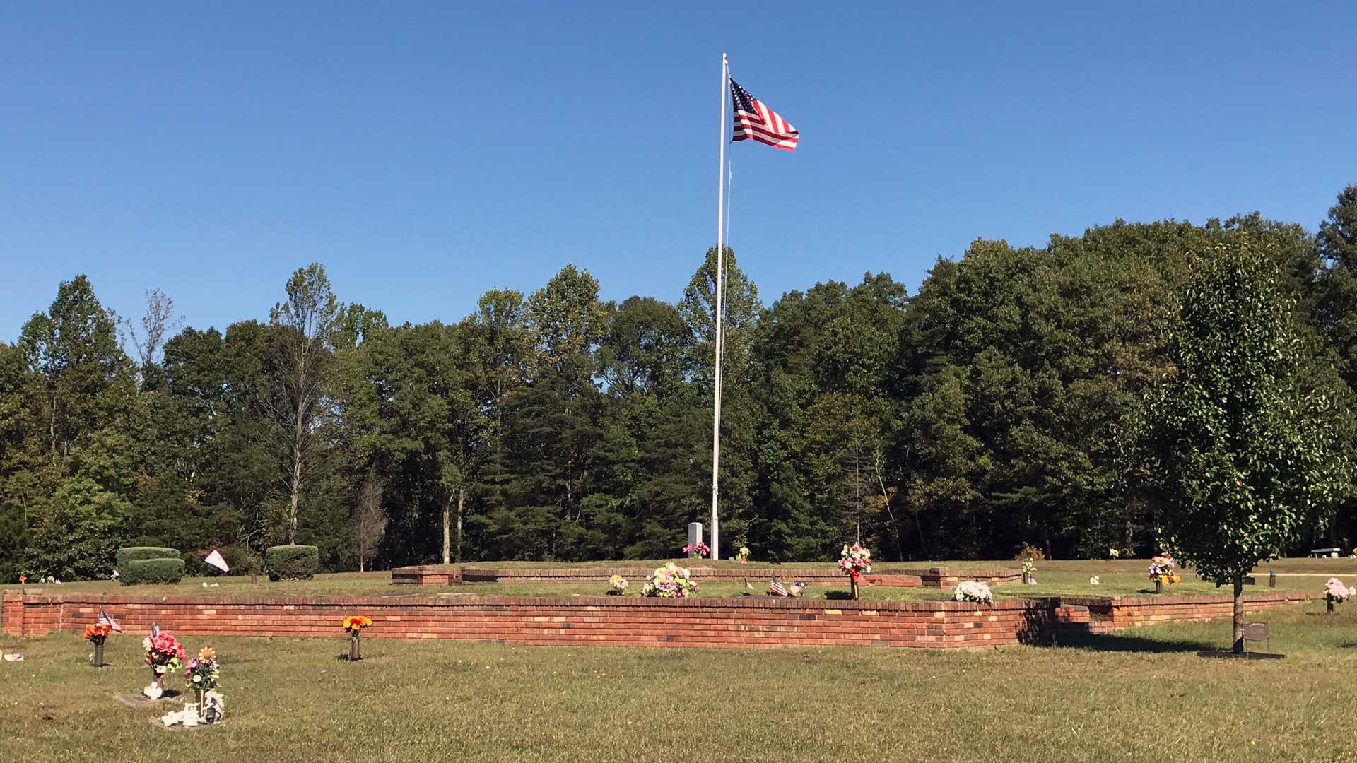 flag fredericksburg va cemetery and monuments